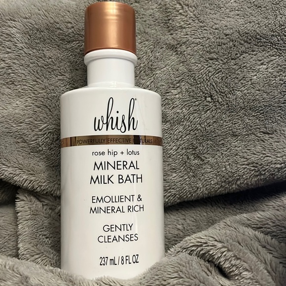 Whish Rose Hip + Lotus Mineral Milk Bath - Picture 1 of 3